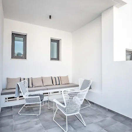 Hotel Luxurious House With Rooftop Terrace And Pool