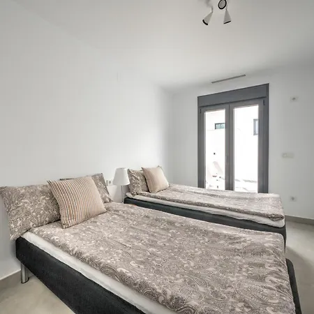 Hotel Luxurious House With Rooftop Terrace And Pool Nerja
