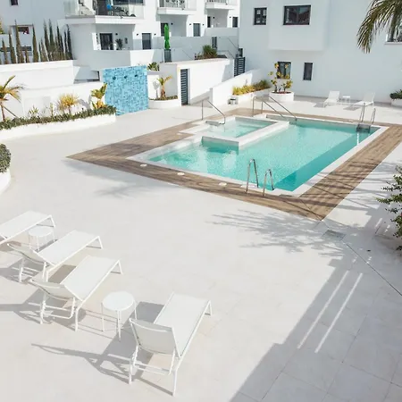 Hotel Luxurious House With Rooftop Terrace And Pool