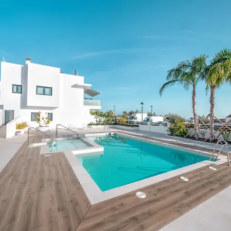 Luxurious House With Rooftop Terrace And Pool Nerja